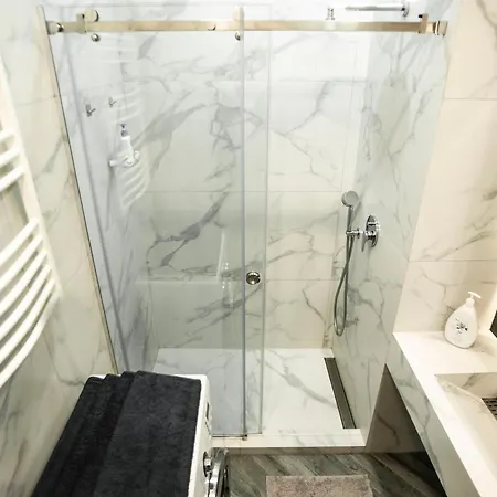 Art-house * ウージュホロド