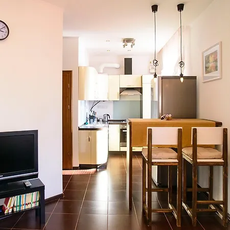 Art-house * ウージュホロド